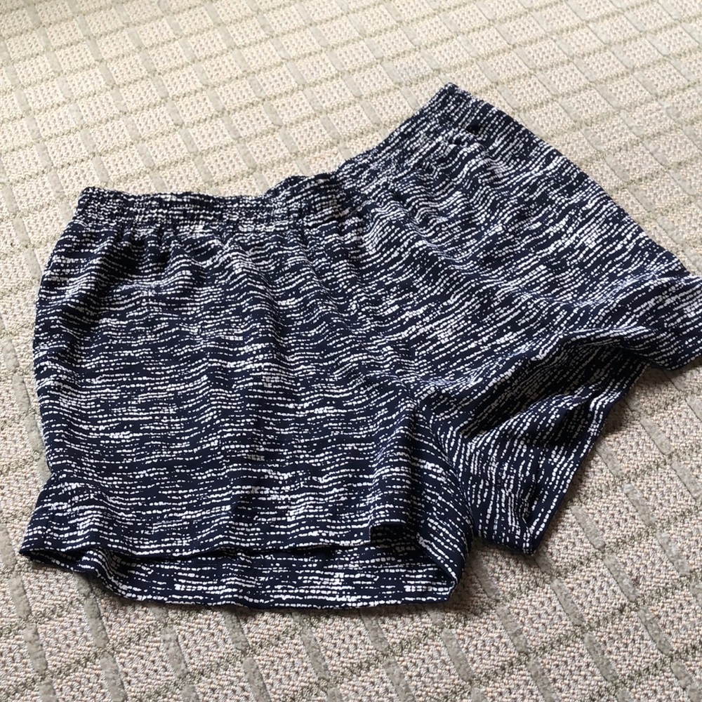 Patterned flowy shorts